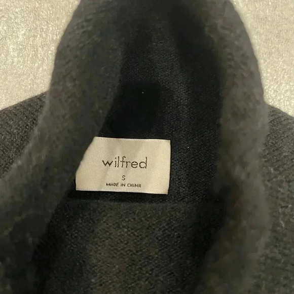 [S]Wilfred Black  Merino Wool High Neck Cropped Long Ribbed Cuff Sweater - Picture 2 of 7